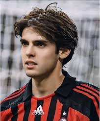 国安赛前训练人员齐整，达万、侯森跟队，乃比江“爆射”法比奥